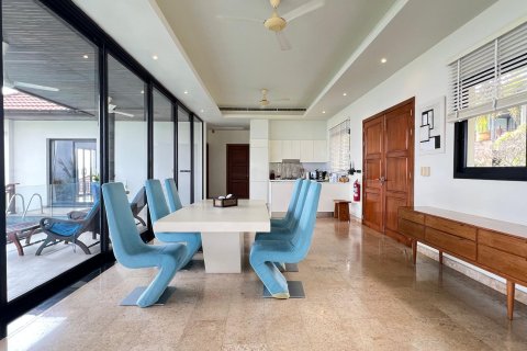 Chalet de 4 dormitorios en Ko Samui, Tailandia № 161527 - foto 12