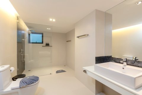 Chalet de 6 dormitorios en Patong, Tailandia № 153756 - foto 22