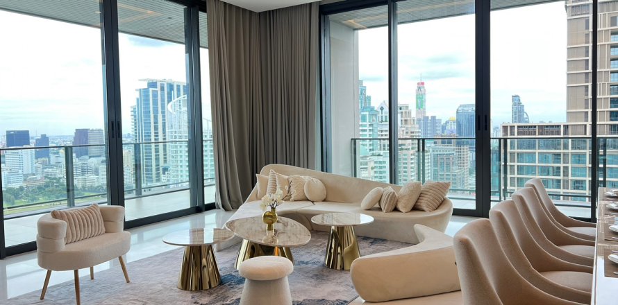 Condominio de 4 dormitorios en Pathum Wan, Bangkok, Tailandia № 167054