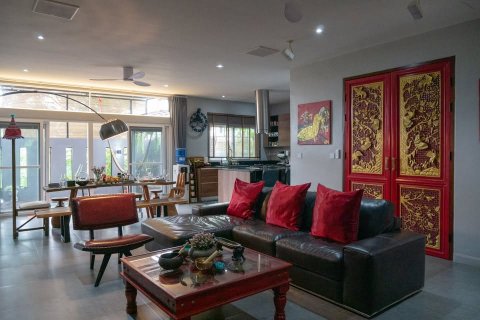 Propiedad 300 m2 en Rawai, Tailandia № 144626 - foto 2