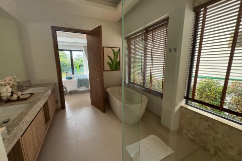 Chalet de 4 dormitorios en Naithon Beach, Tailandia № 153698 - foto 18
