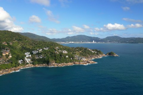 Chalet de 7 dormitorios en Kamala, Tailandia № 153696 - foto 6