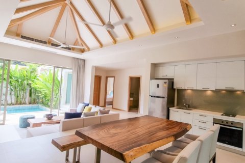 Chalet de 3 dormitorios en Bang Tao, Tailandia № 135184 - foto 11
