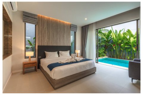 Chalet de 3 dormitorios en Bang Tao, Tailandia № 210005 - foto 16