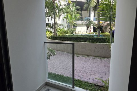 Condominio de 1 dormitorio en Pattaya, Tailandia № 135266 - foto 9