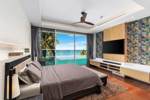 Chalet de 3 dormitorios en Bang Tao, Tailandia № 153758 - foto 17