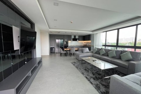 Condominio de 3 dormitorios en Pattaya, Tailandia № 120660 - foto 3