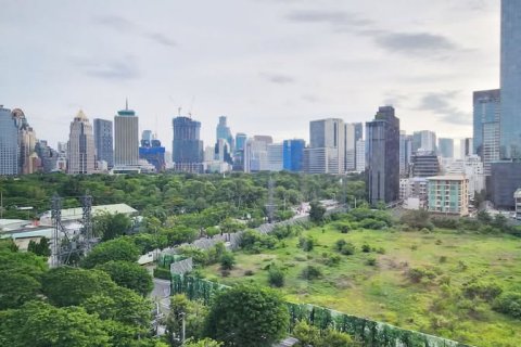 Condominio de 2 dormitorios en Pathum Wan, Bangkok, Tailandia № 163884 - foto 4