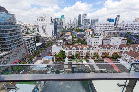 Estudio en el condominio en Watthana, Bangkok, Tailandia № 163802 - foto 17