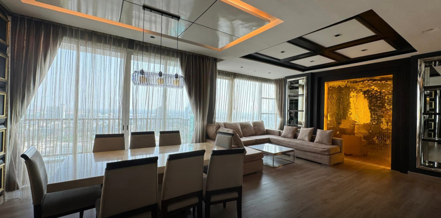 Condominio de 3 dormitorios en Watthana, Bangkok, Tailandia № 163795