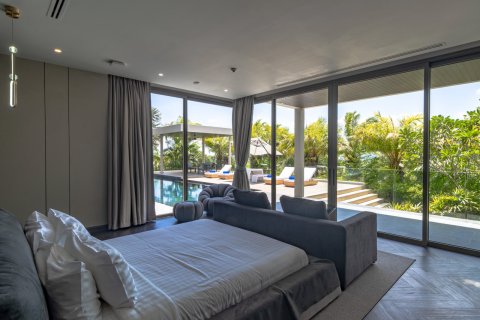 Chalet de 6 dormitorios en Bang Tao, Tailandia № 153695 - foto 21