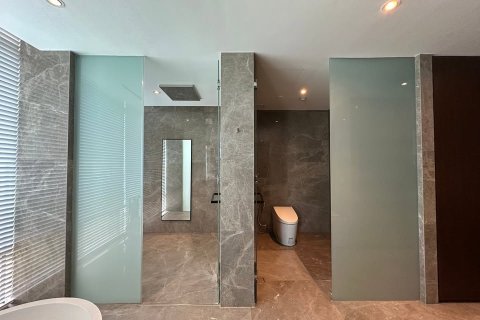 Condominio de 3 dormitorios en Pathum Wan, Bangkok, Tailandia № 163764 - foto 11