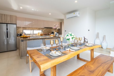 Chalet de 3 dormitorios en Bang Tao, Tailandia № 210003 - foto 4