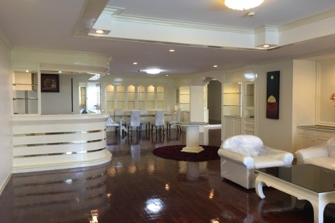 Condo à Watthana, Bangkok, Thaïlande, 5 chambres  № 163938