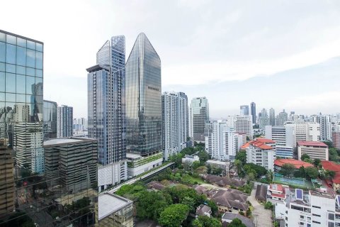 Condominio de 2 dormitorios en Watthana, Bangkok, Tailandia № 167039 - foto 4
