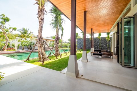 Chalet de 3 dormitorios en Layan Beach, Tailandia № 70391 - foto 2