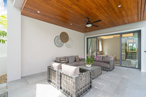 Chalet de 4 dormitorios en Bang Tao, Tailandia № 71768 - foto 25