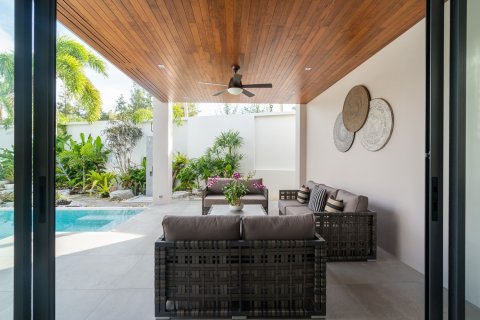 Chalet de 4 dormitorios en Bang Tao, Tailandia № 71768 - foto 24