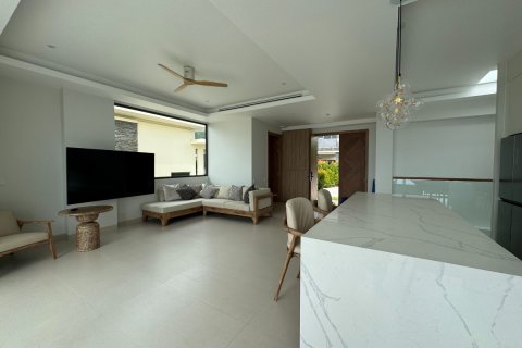 Chalet de 4 dormitorios en Naithon Beach, Tailandia № 153698 - foto 9