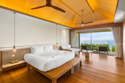 Chalet de 5 dormitorios en Kamala, Tailandia № 153781 - foto 16