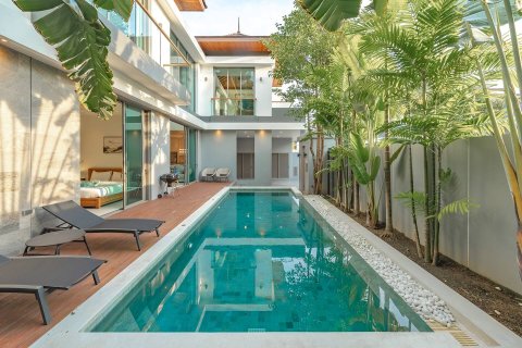 Chalet de 4 dormitorios en Bang Tao, Tailandia № 152468 - foto 3
