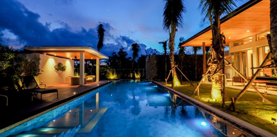 Chalet de 3 dormitorios en Layan Beach, Tailandia № 70391