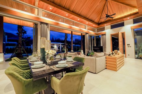 Chalet de 3 dormitorios en Layan Beach, Tailandia № 70391 - foto 19