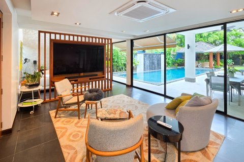 Chalet de 3 dormitorios en Phuket, Tailandia № 210222 - foto 25