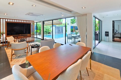 Chalet de 3 dormitorios en Phuket, Tailandia № 210222 - foto 24