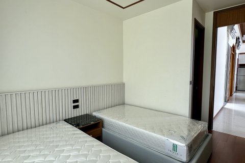 Chalet de 3 dormitorios en Bang Tao, Tailandia № 152423 - foto 16