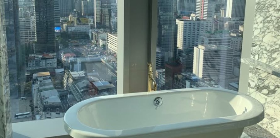 Condo in Bang Rak, Bangkok, Thailand, 3 bedrooms № 168000
