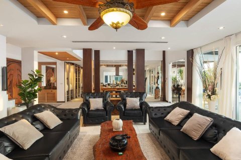 Propiedad 1600 m2 en Patong, Tailandia № 153764 - foto 7