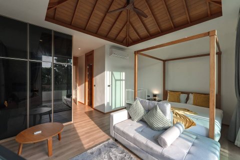 Chalet de 4 dormitorios en Bang Tao, Tailandia № 152468 - foto 10