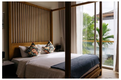 Chalet de 3 dormitorios en Bang Tao, Tailandia № 210013 - foto 5