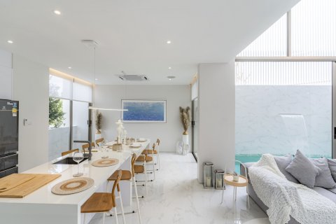Villa in Bang Tao, Thailand 3 bedrooms № 70775 - photo 2