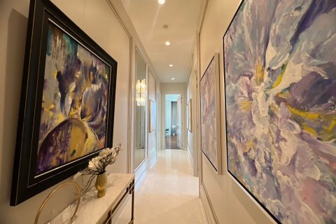 Condominio de 4 dormitorios en Pathum Wan, Bangkok, Tailandia № 167053 - foto 20