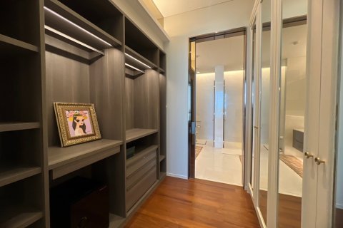 Condominio de 4 dormitorios en Pathum Wan, Bangkok, Tailandia № 167053 - foto 18