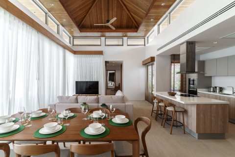 Chalet de 4 dormitorios en Bang Tao, Tailandia № 153820 - foto 9