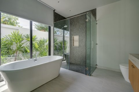 Chalet de 3 dormitorios en Bang Tao, Tailandia № 210004 - foto 12