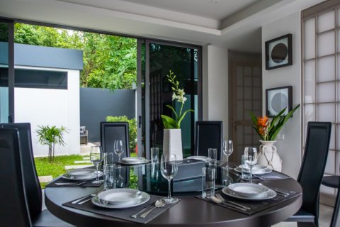 Chalet de 4 dormitorios en Bang Tao, Tailandia № 153699 - foto 6