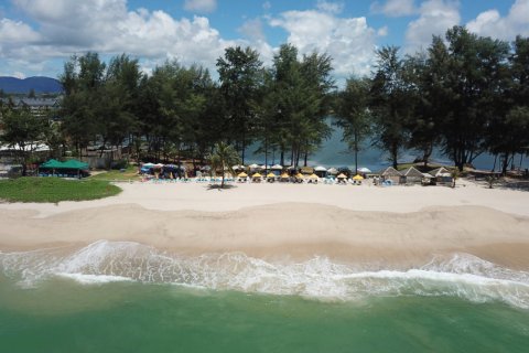 Chalet de 4 dormitorios en Bang Tao, Tailandia № 153699 - foto 4