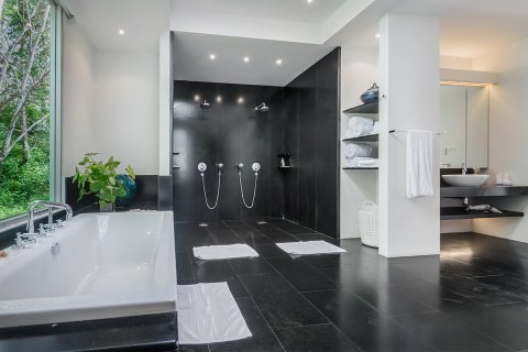 Chalet de 5 dormitorios en Layan Beach, Tailandia № 153702 - foto 17