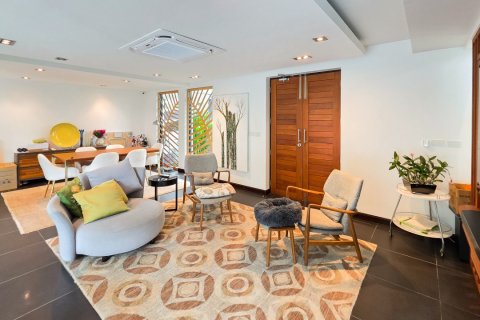 Chalet de 3 dormitorios en Phuket, Tailandia № 210222 - foto 8