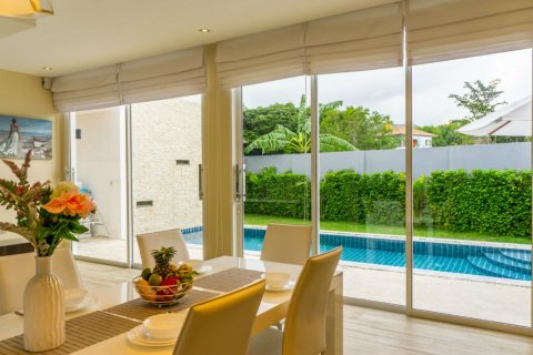 Villa on Nai Harn Beach, Thailand 3 bedrooms № 210223 - photo 11