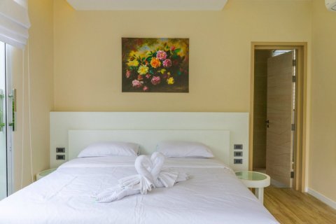 Villa on Nai Harn Beach, Thailand 3 bedrooms № 210223 - photo 13