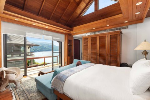 Chalet de 5 dormitorios en Kata, Tailandia № 153765 - foto 10