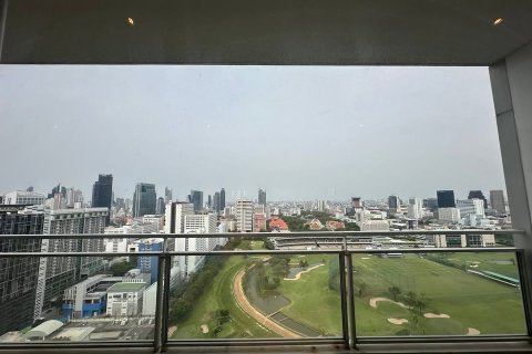 Condominio de 3 dormitorios en Pathum Wan, Bangkok, Tailandia № 163764 - foto 14