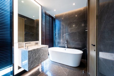 Condominio de 2 dormitorios en Watthana, Bangkok, Tailandia № 167040 - foto 17