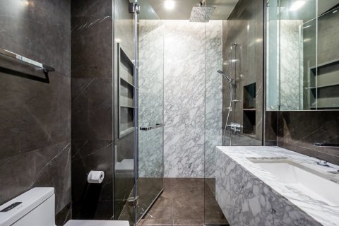 Condominio de 2 dormitorios en Watthana, Bangkok, Tailandia № 167040 - foto 18