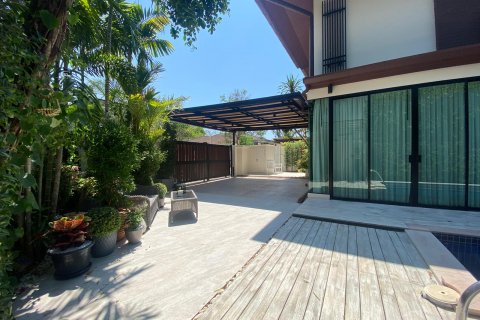 Chalet de 3 dormitorios en Bang Tao, Tailandia № 75774 - foto 16